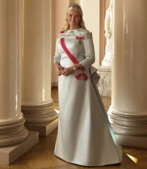 Royal Style - C.Rexing towards summer with hopes for happy days ahead