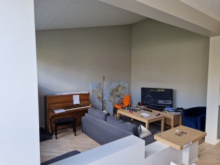 How to arrange living room furniture?