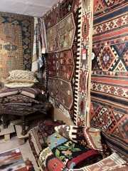 Les Parisiennes des Mamanset: On the Advent of Newness