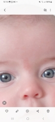 What colour would you say my baby's eyes are?