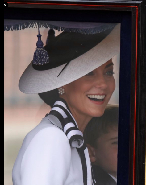 Royal Style - C.Rexing towards summer with hopes for happy days ahead