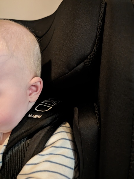 Axkid car seat and not fitting