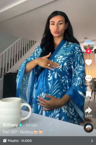 Help me find this dressing gown?