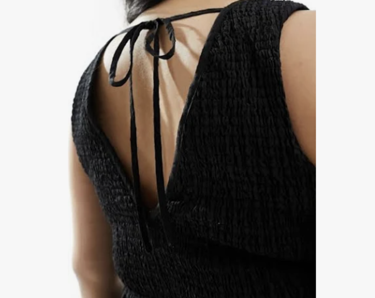 Wedding guest - I've been an ostrich - please help
