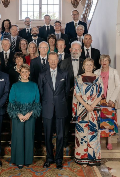 Royal Style - C.Rexing towards summer with hopes for happy days ahead