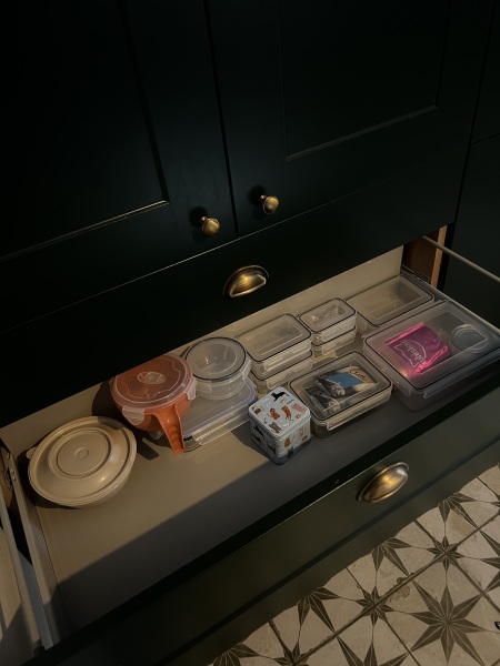 Where do you store reusable carrier bags?