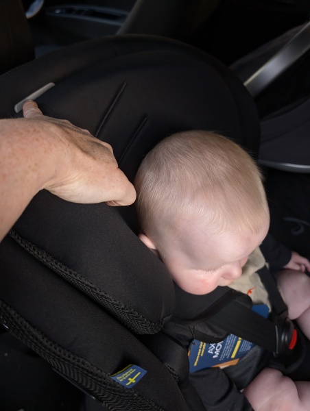 Axkid car seat and not fitting