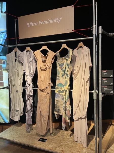 Les Parisiennes des Mamanset: On the Advent of Newness