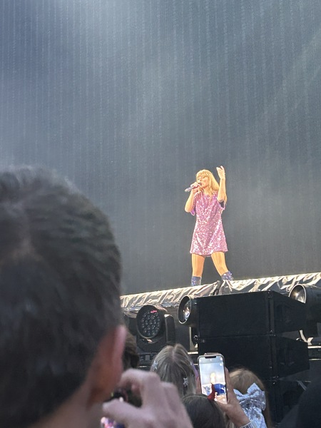Has anyone in the UK got Taylor Swift tickets on the day? If so how late did you leave it and how much did you end up paying?