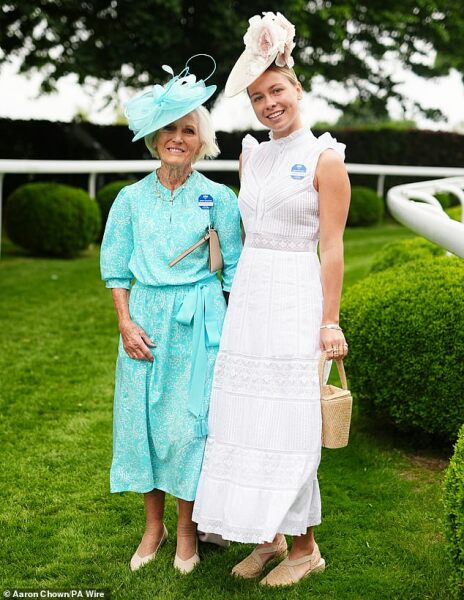 Royal Style - C.Rexing towards summer with hopes for happy days ahead