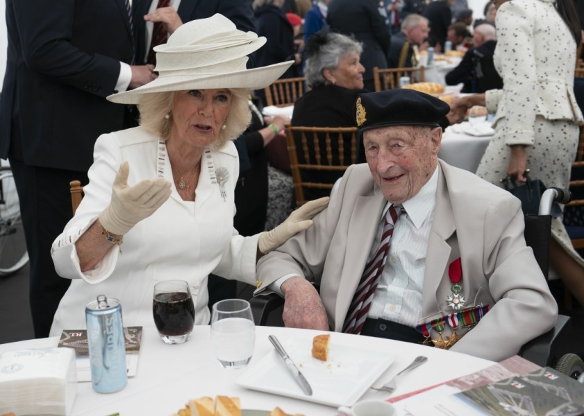 Camilla snubs Brigitte Macron at D-Day Anniversary, rejecting her gesture of warmth
