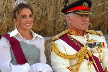 Royal Style - C.Rexing towards summer with hopes for happy days ahead