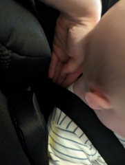 Axkid car seat and not fitting