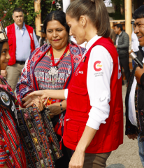 Royal Style - C.Rexing towards summer with hopes for happy days ahead