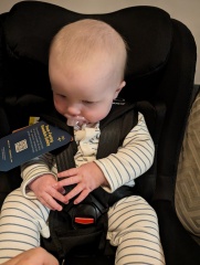 Axkid car seat and not fitting