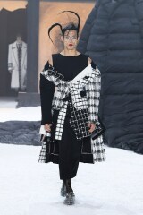 Les Parisiennes des Mamanset: On the Advent of Newness