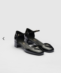 What shoes with a long bias cut skirt? Not trainers