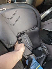Axkid car seat and not fitting