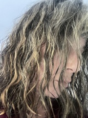 Newly wavy hair- need hair brush help please!