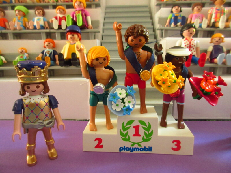 It's time for the Olympic Games for the Playmobil people in our house...