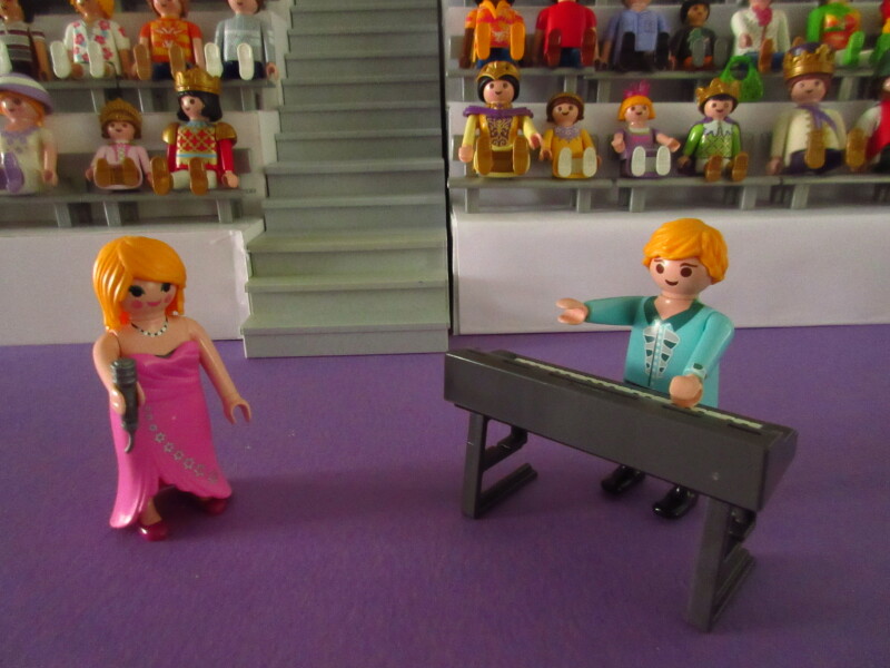 It's time for the Olympic Games for the Playmobil people in our house...