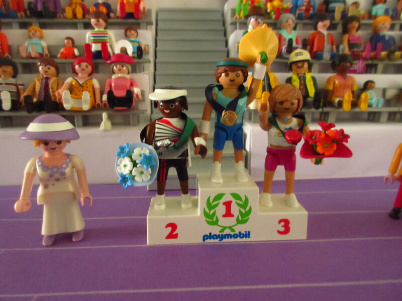 It's time for the Olympic Games for the Playmobil people in our house...