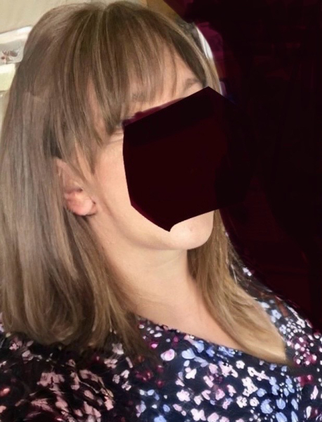 What colour pic included