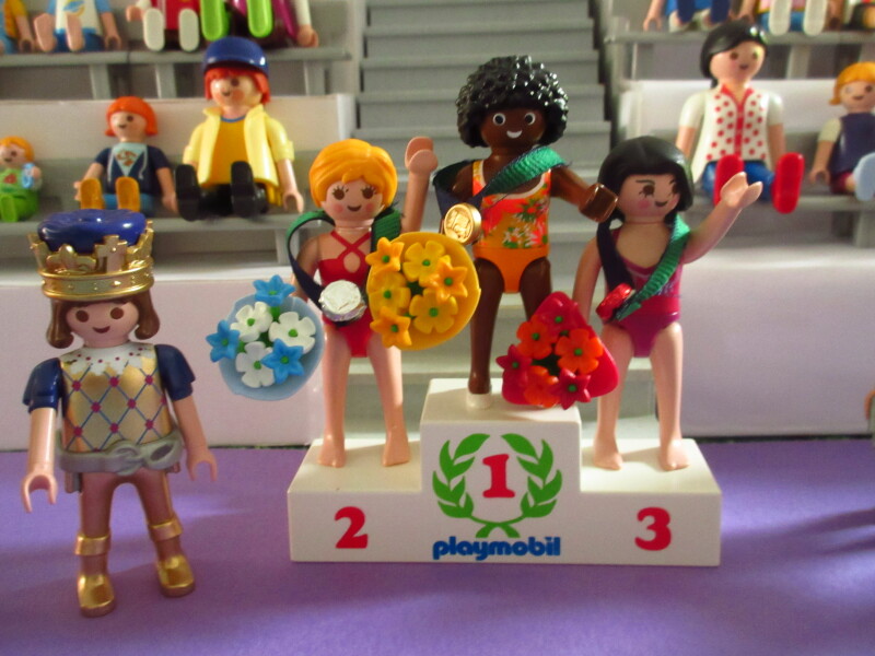 It's time for the Olympic Games for the Playmobil people in our house...