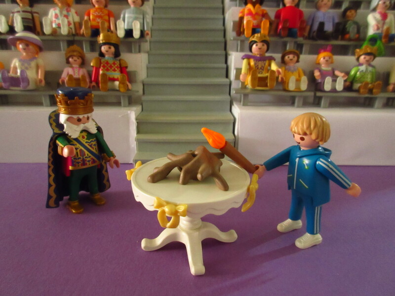 It's time for the Olympic Games for the Playmobil people in our house...