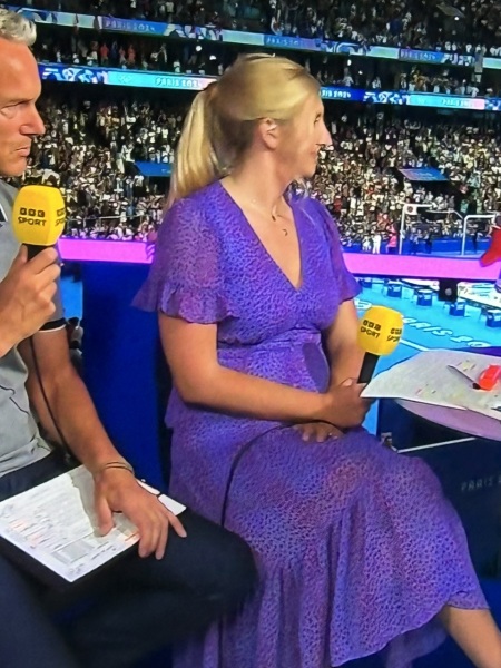 Who is she wearing??