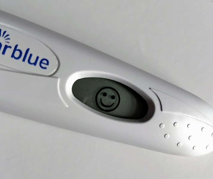 TTC 9 months / Got my smiley OPK today. 🤞