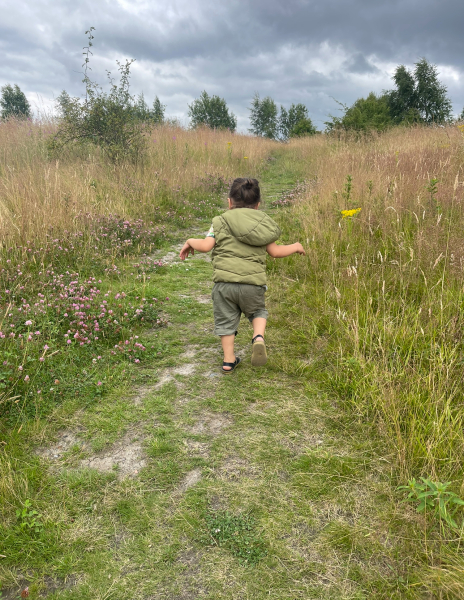 2y/o walking like this?