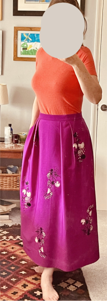Please can you lot help style this skirt for a upmarket dinner in Chelsea.