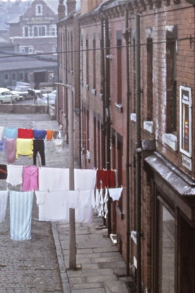 How can you tell if Americans are "poor"?