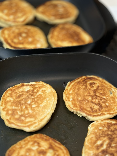 Come and tell me your dull and unexciting news 30: Calmly through the day