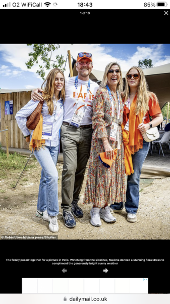 Royal Style: Diamonds are a Queen's best friend..