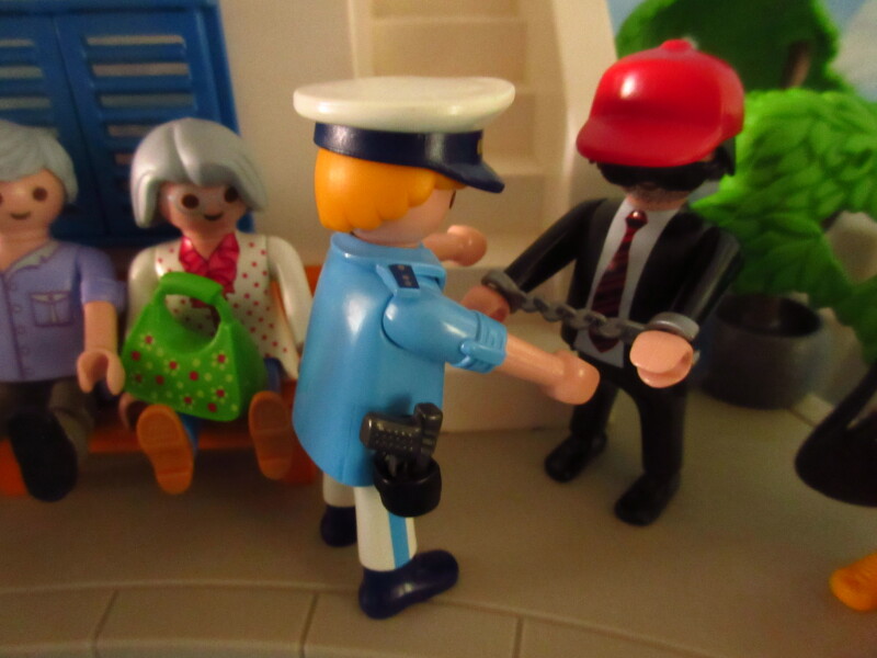 It's time for the Olympic Games for the Playmobil people in our house...