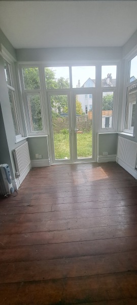 What sort of curtains for french door/ bay window