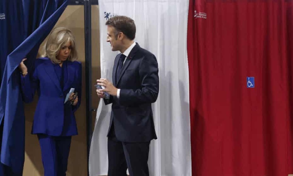 Les Parisiennes des Mamanset: On the Advent of Newness