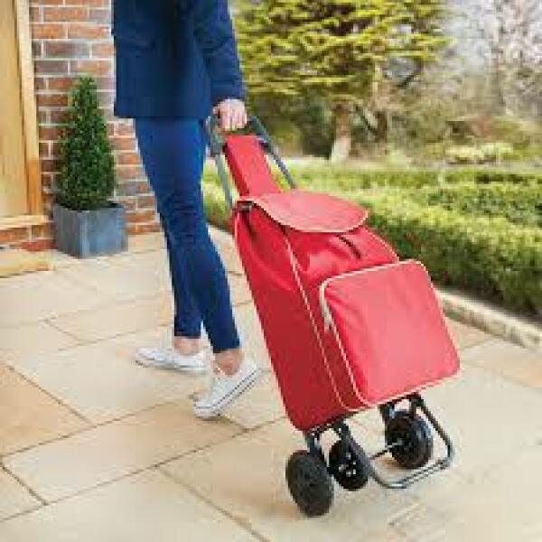To think LIDL's deciin to remove the shoulder handle on their bags for life was made by a man?
