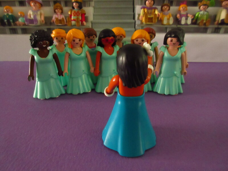 It's time for the Olympic Games for the Playmobil people in our house...