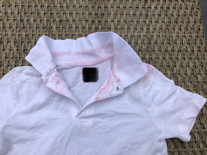 Laundry bleach turns suncream on clothes pink!