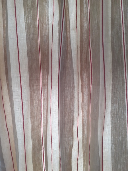 What's 'in' for curtain patterns at the moment?
