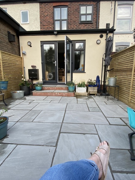Exterior paint to go with anthracite windows?