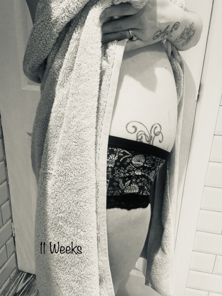 10 weeks and no belly