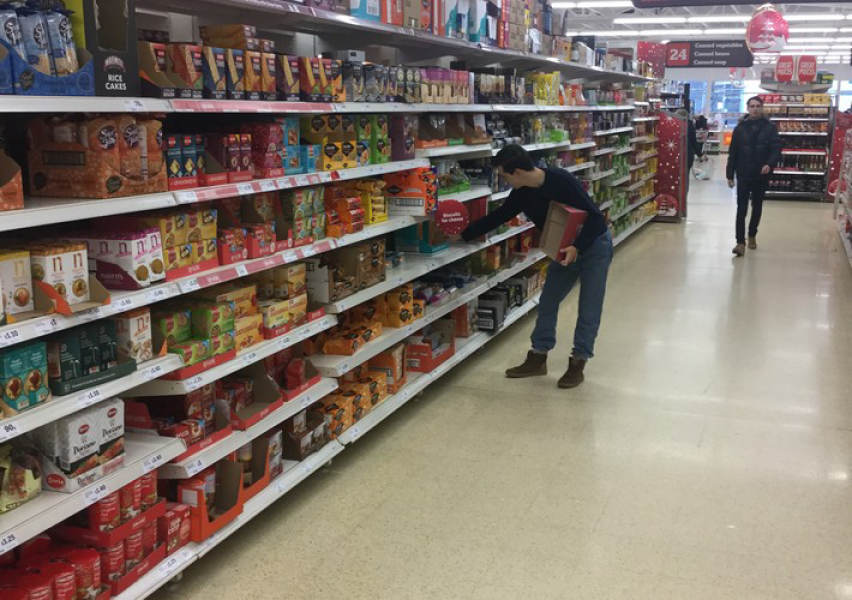 To be fed up of high shelves in supermarkets?