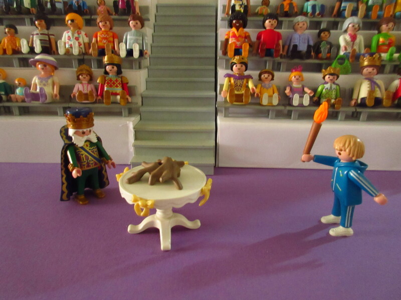 It's time for the Olympic Games for the Playmobil people in our house...