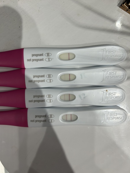 4 weeks pregnant no symptoms at all