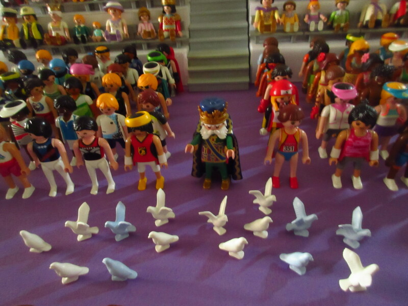 It's time for the Olympic Games for the Playmobil people in our house...