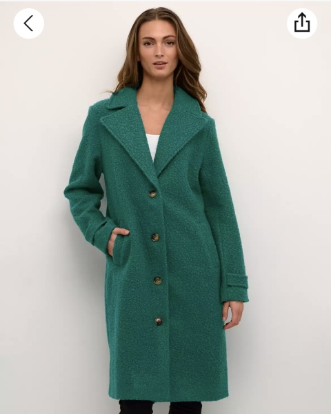 What colour coat and accessories do go with bottle green dress?